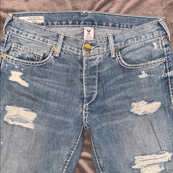 True Religion Women’s Cropped Jean - Picture 5 of 7
